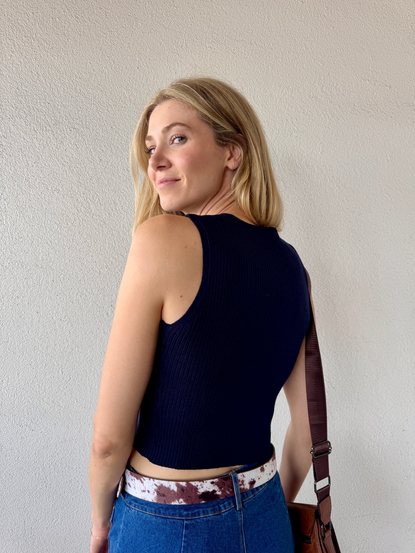 Knit bow detail vest