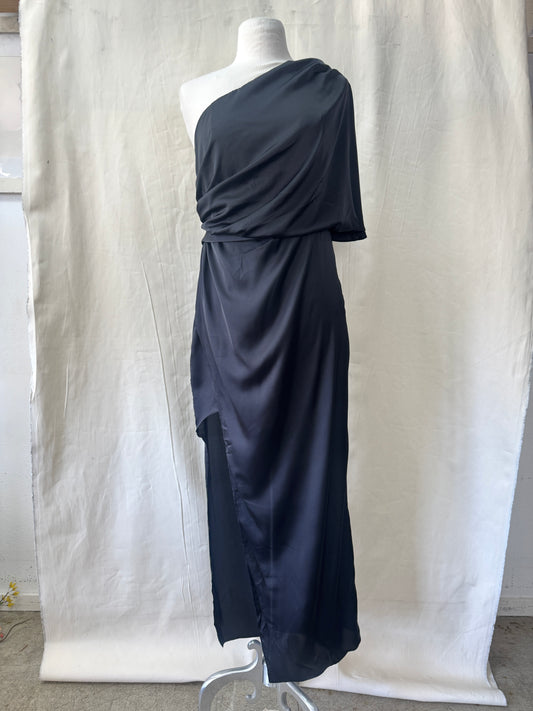 One shoulder side slit dress