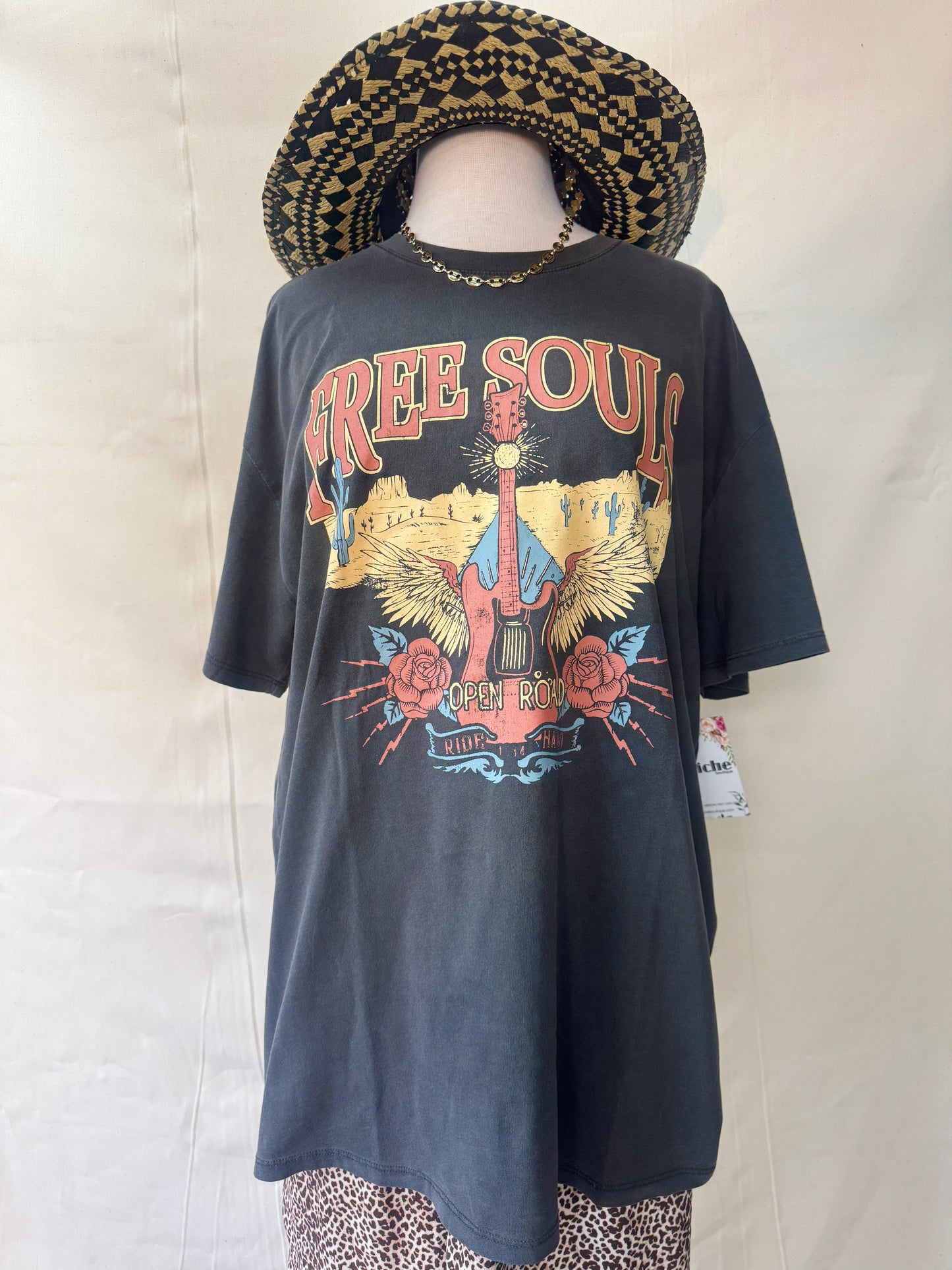 Free Soul graphic premium tee