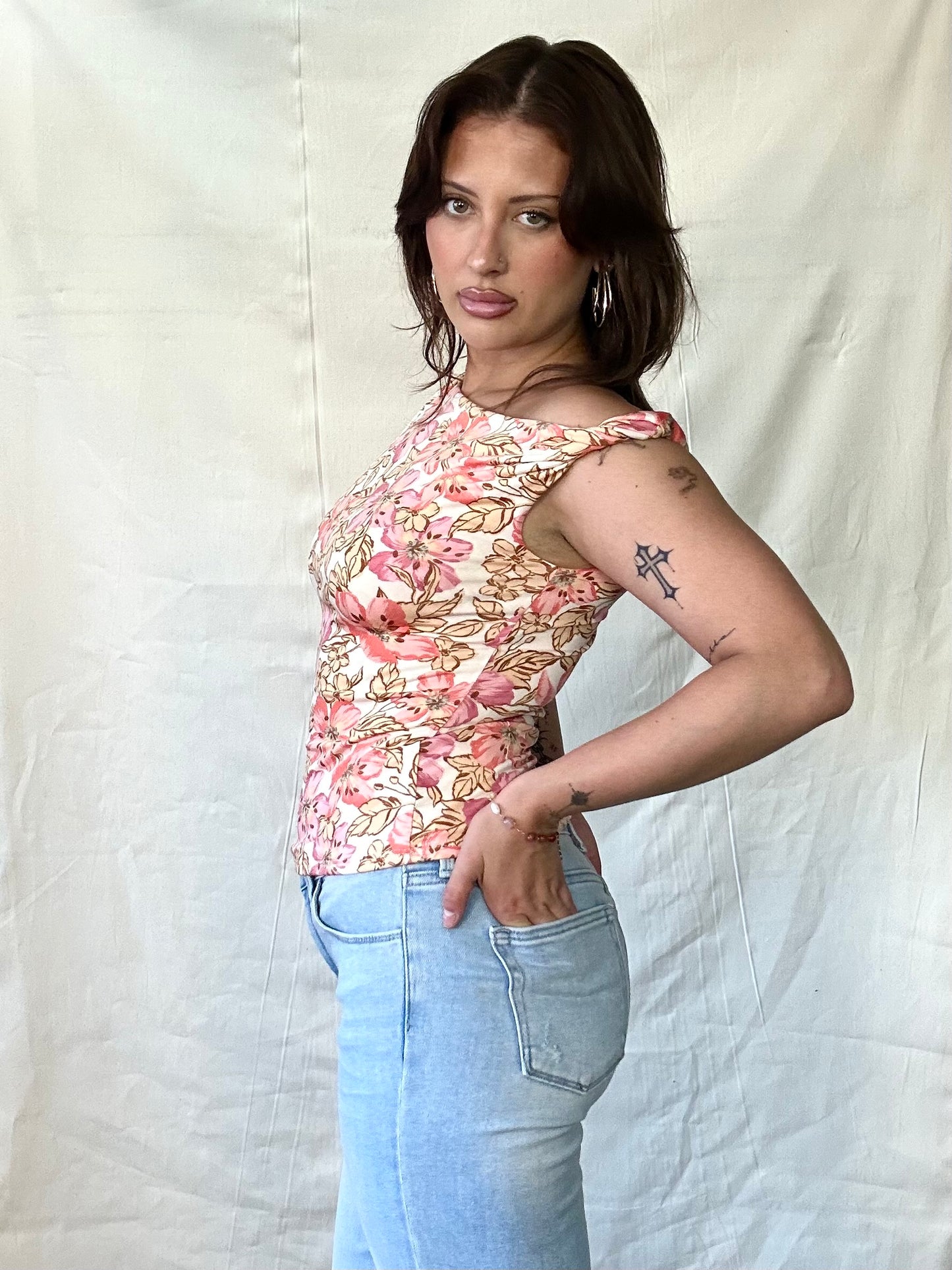 Twist strap floral top