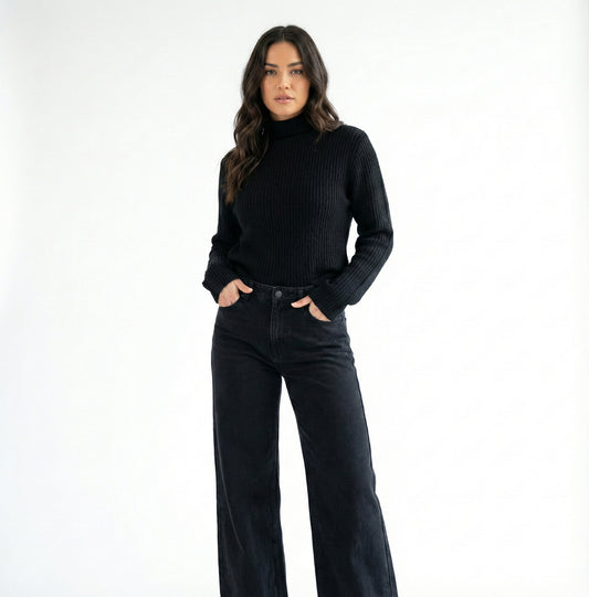 Knit turtle neck black sweater