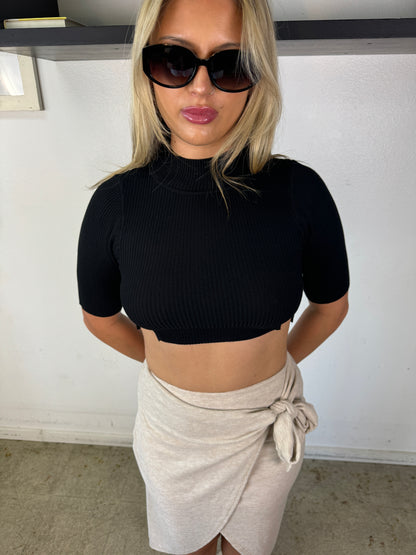 LEXI ribbed mocked neck top
