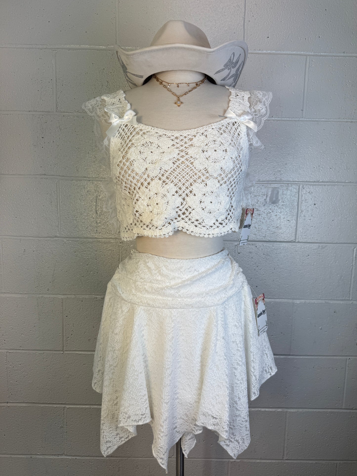 Destiny crochet bow tank
