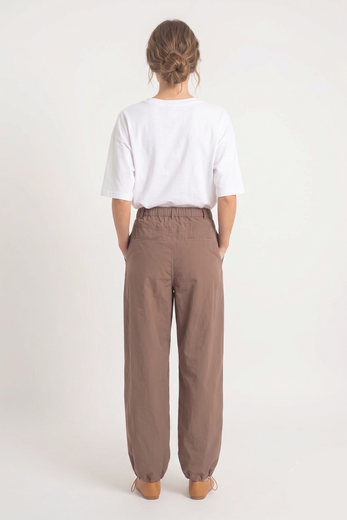 The Soho Pleated Barrel Balloon Pants in Cocoa