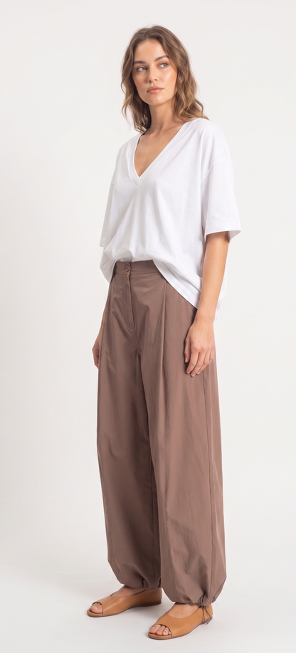 The Soho Pleated Barrel Balloon Pants in Cocoa