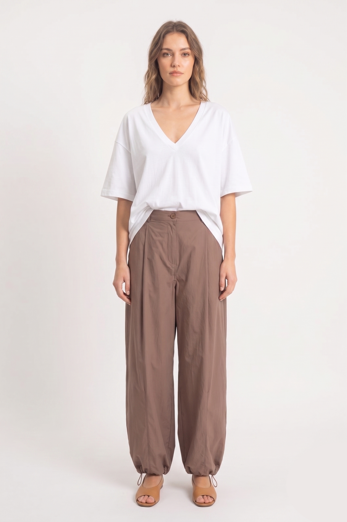 The Soho Pleated Barrel Balloon Pants in Cocoa
