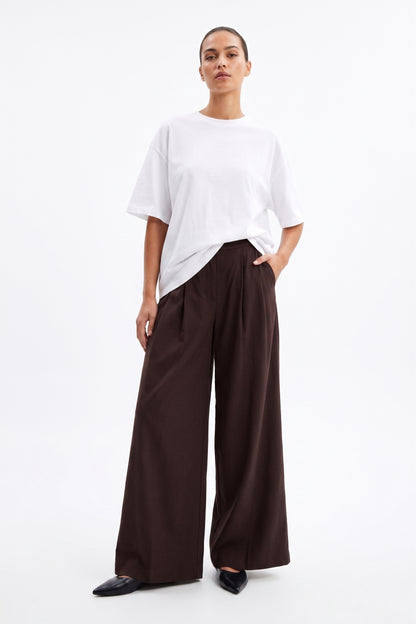 The Kensington Pleated Ultra Wide-Leg Trousers in Espresso