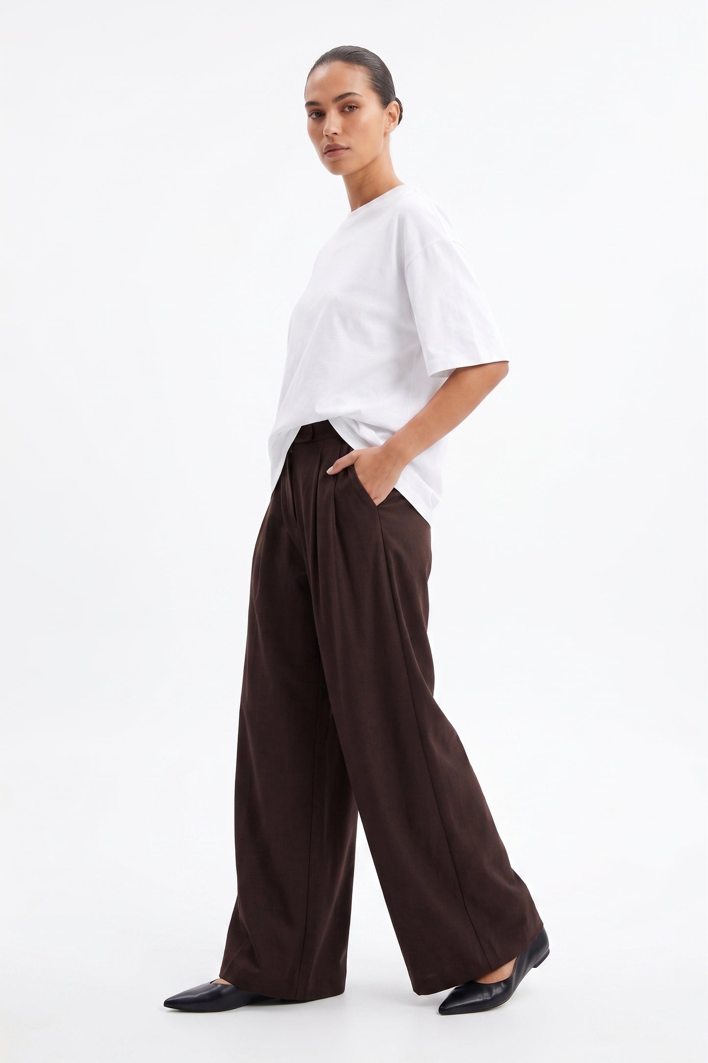 The Kensington Pleated Ultra Wide-Leg Trousers in Espresso