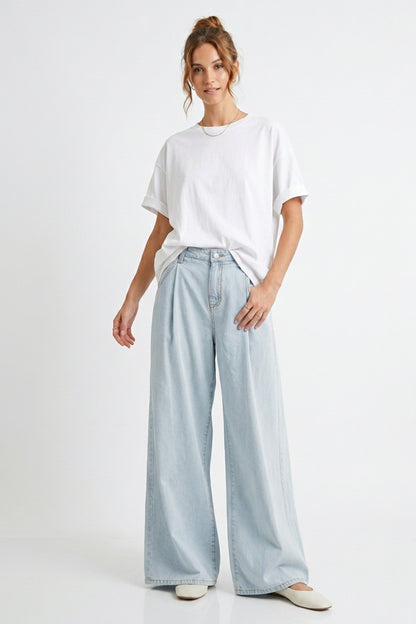 The Downtown Pleated Wide-Leg Baggy Jeans in Light Wash