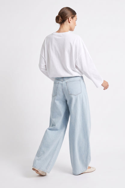 The Downtown Pleated Wide-Leg Baggy Jeans in Light Wash