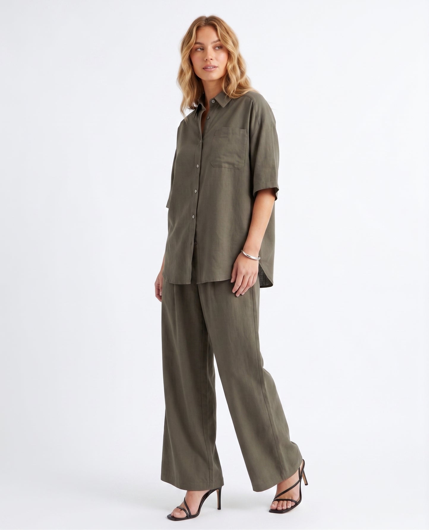 The Soren Oversized Short-Sleeve Button-Down in Olive Khaki