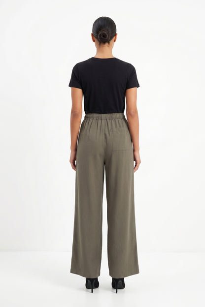 The Soren Drawstring Wide-Leg Pants in Olive Khaki