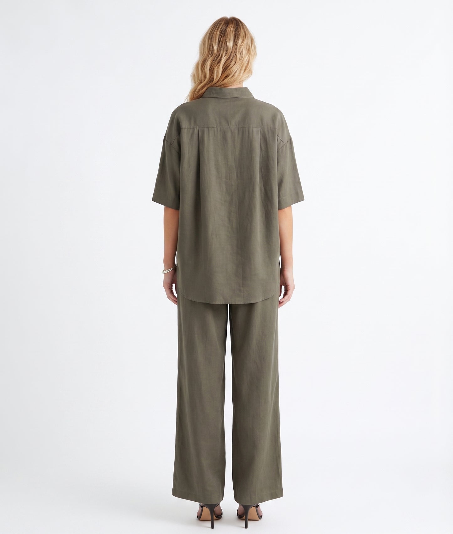The Soren Oversized Short-Sleeve Button-Down in Olive Khaki